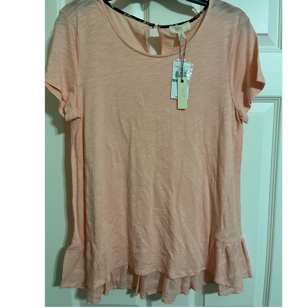 Ladies Peach top with ruffle bottom - size Large